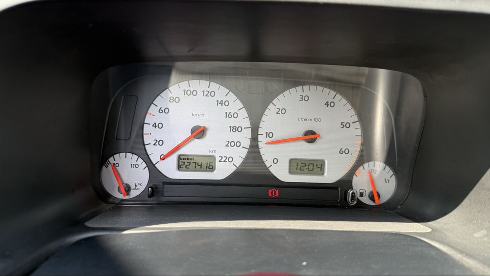 Vw Golf 3 / 1.6 i / 75к.с. / 1996г.