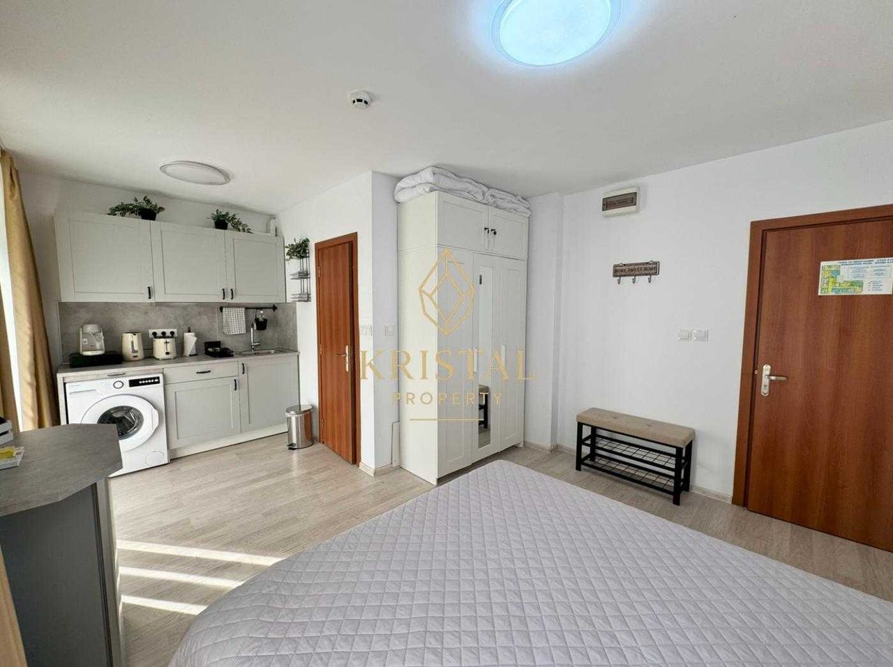 Продава се Едностаен апартамент в к.к. Слънчев бряг - 37 кв.м за 1730 €/кв.м - Снимка #6