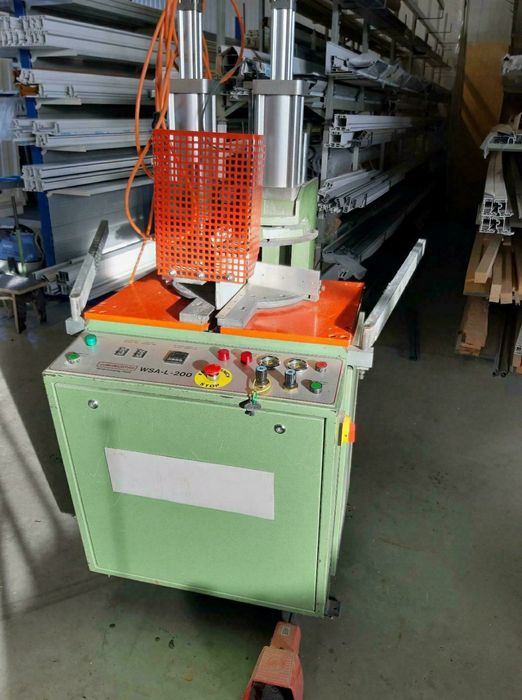 Едноглава залепваща машина 0.2мм. WEGOMA Германия за дограма