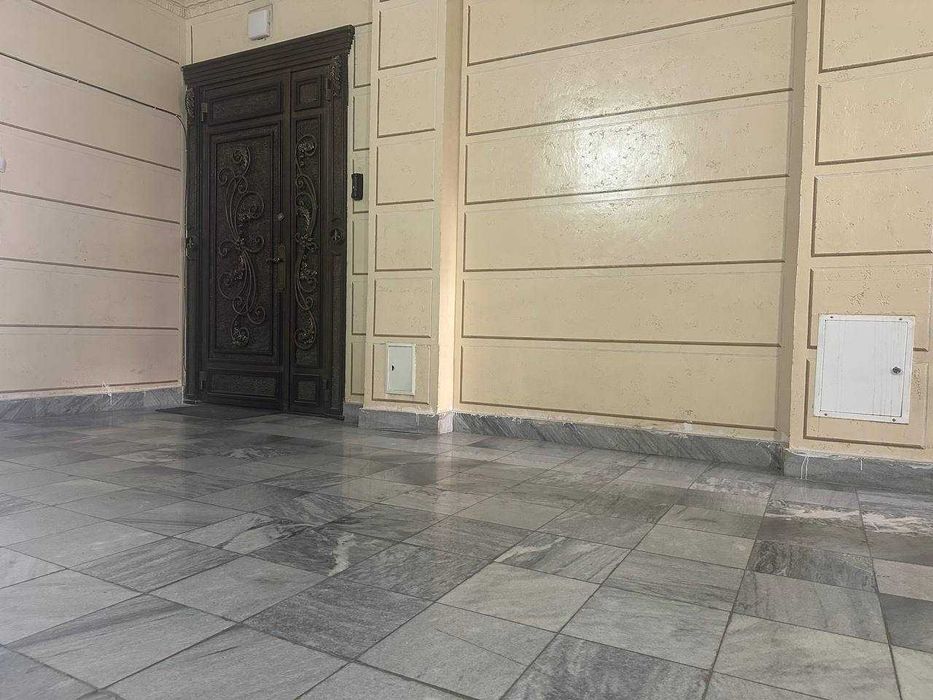 СРОЧНО ПРОДАЁТСЯ Глинка Габус Яккасарайский   р-н 4/6/8  площадь:220