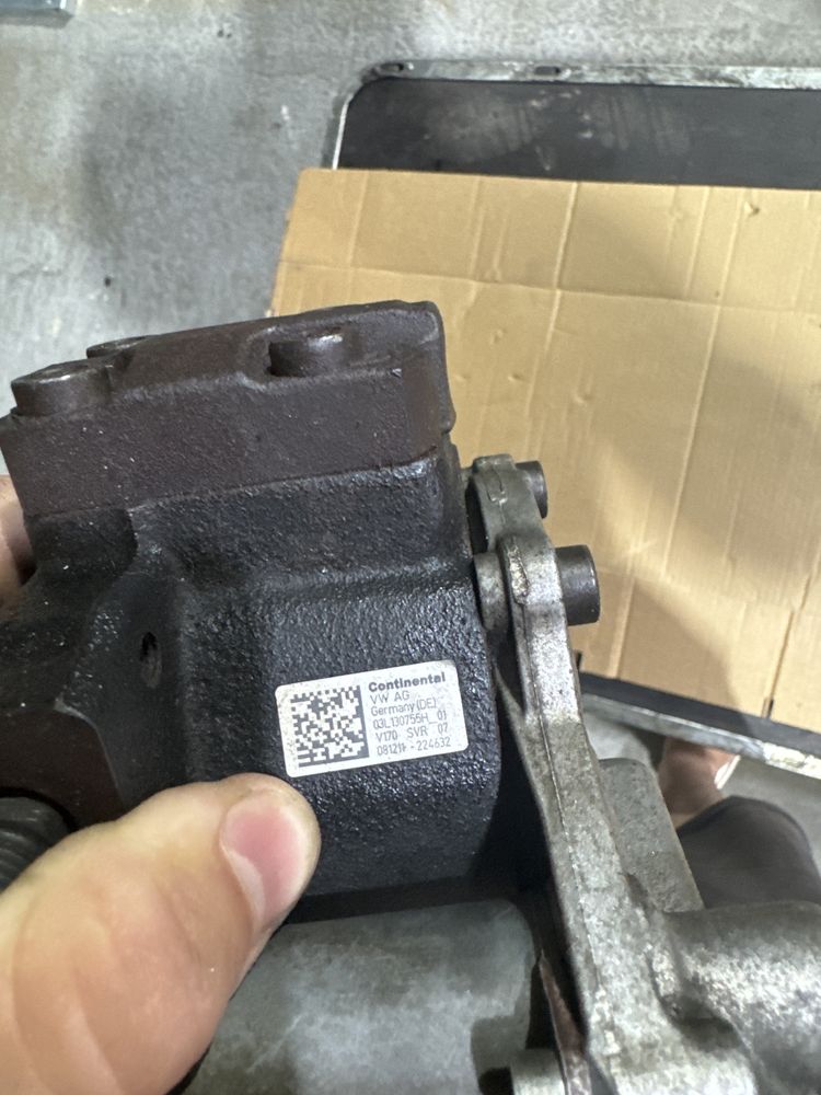 Pompa Inalta/Inalte Vw/Audi/Skoda/Seat 1.6 Tdi Cay Cod 03L130755H