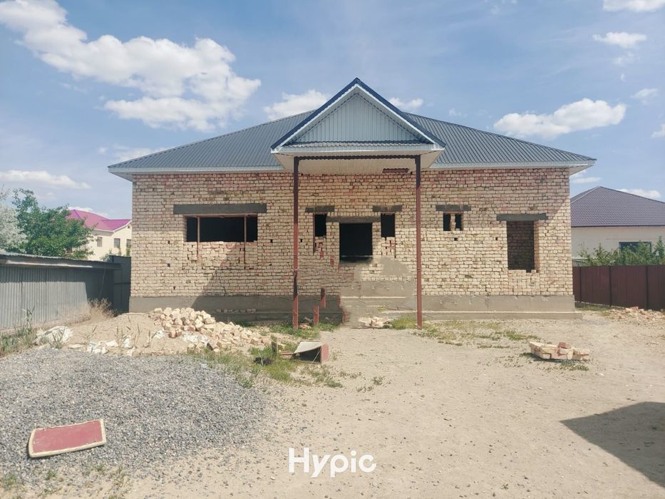 Продается недостроенный дом с времянкой