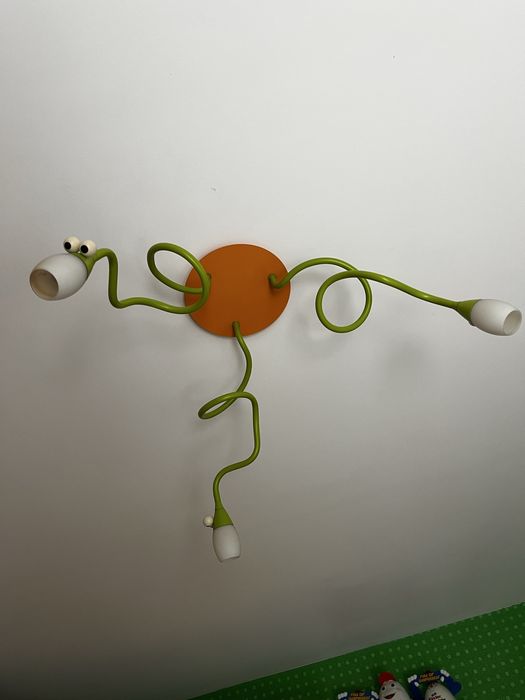 Vand mobila de dormitor pentru fetite