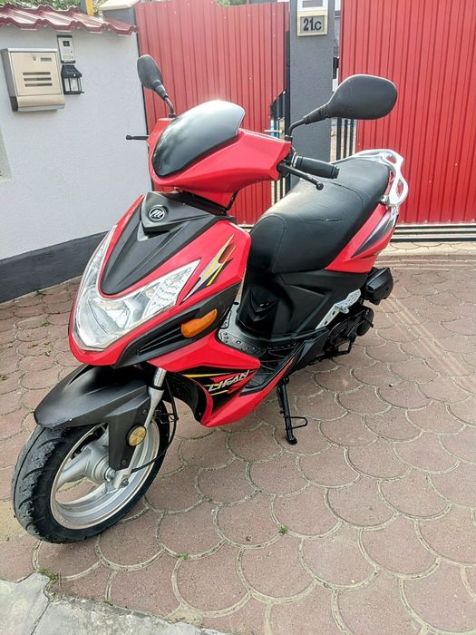 Scuter 49 cm adus recent
