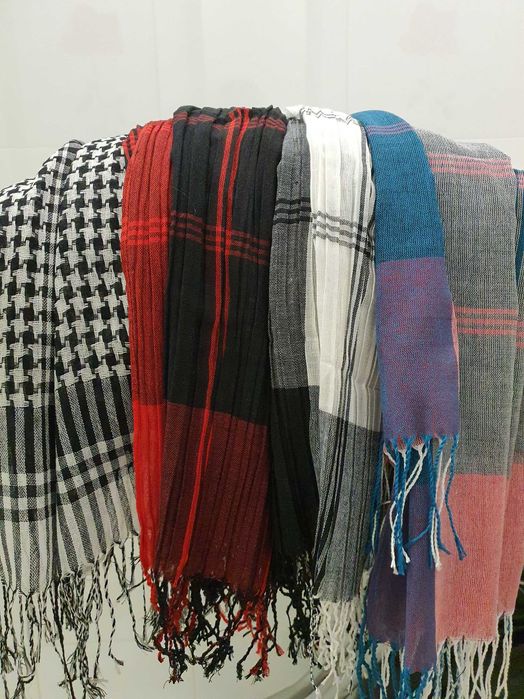 Шарфы разные.Новые