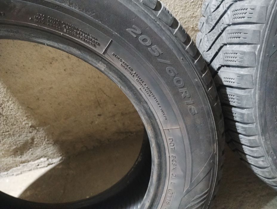 Продавам зимни гуми 16"