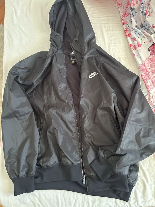 Geacă Nike pentru Primăvară.