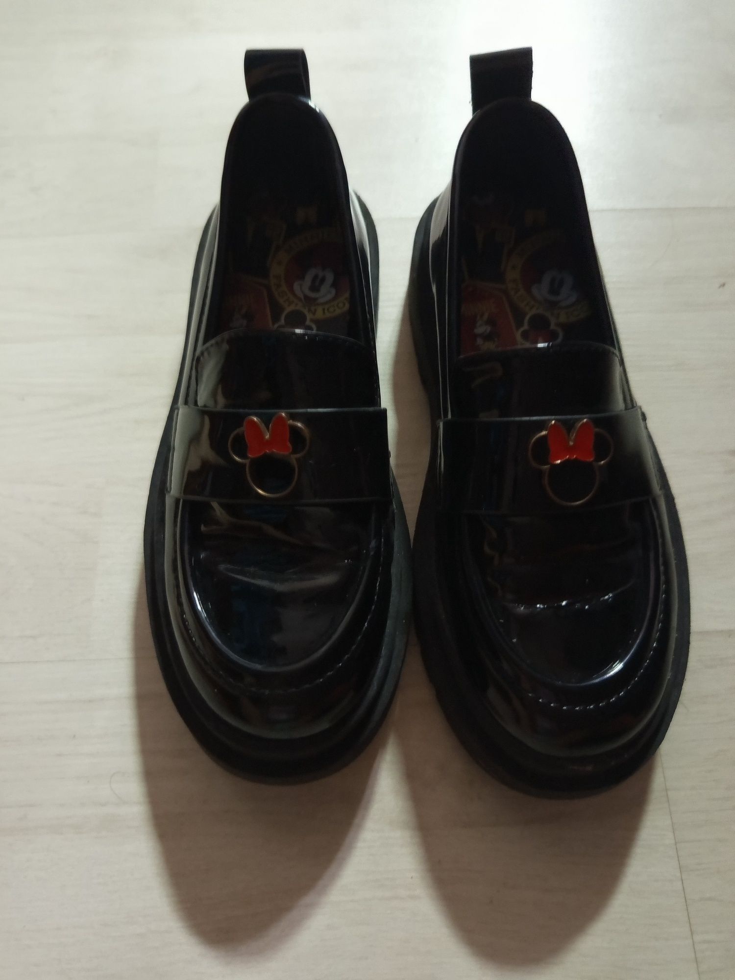 Pantofi negri fete mickey mouse