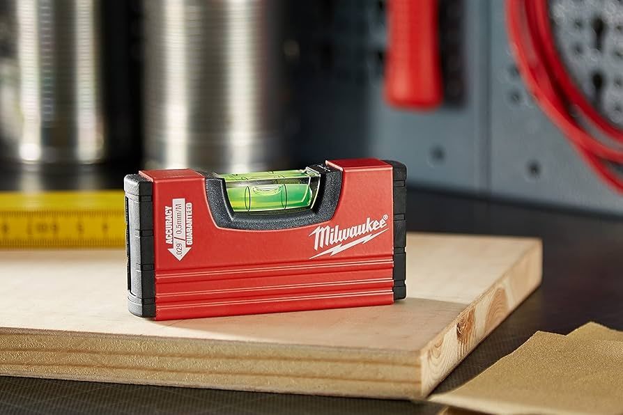 Джобен нивелир Milwaukee  Minibox level, 10см