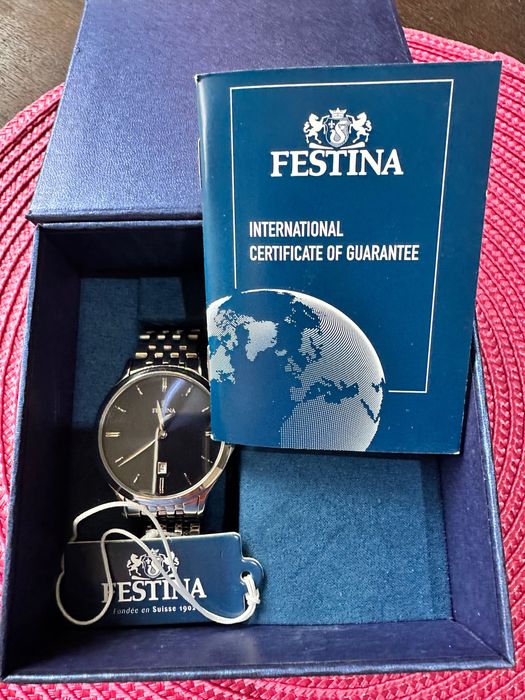 Часовник от неръждаема стоманa Festina 39 мм