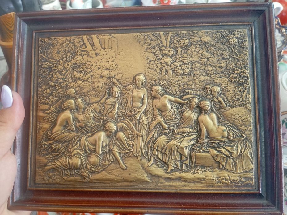 Панно старинное, купание Нимф, медь