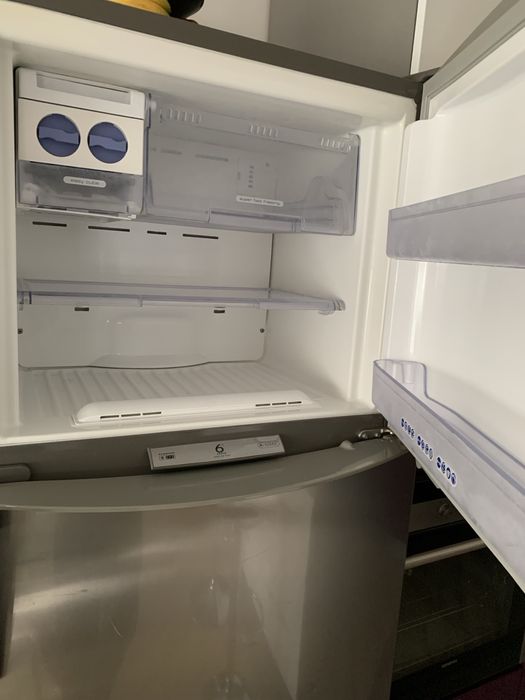 Хладилник с горна камера Whirlpool