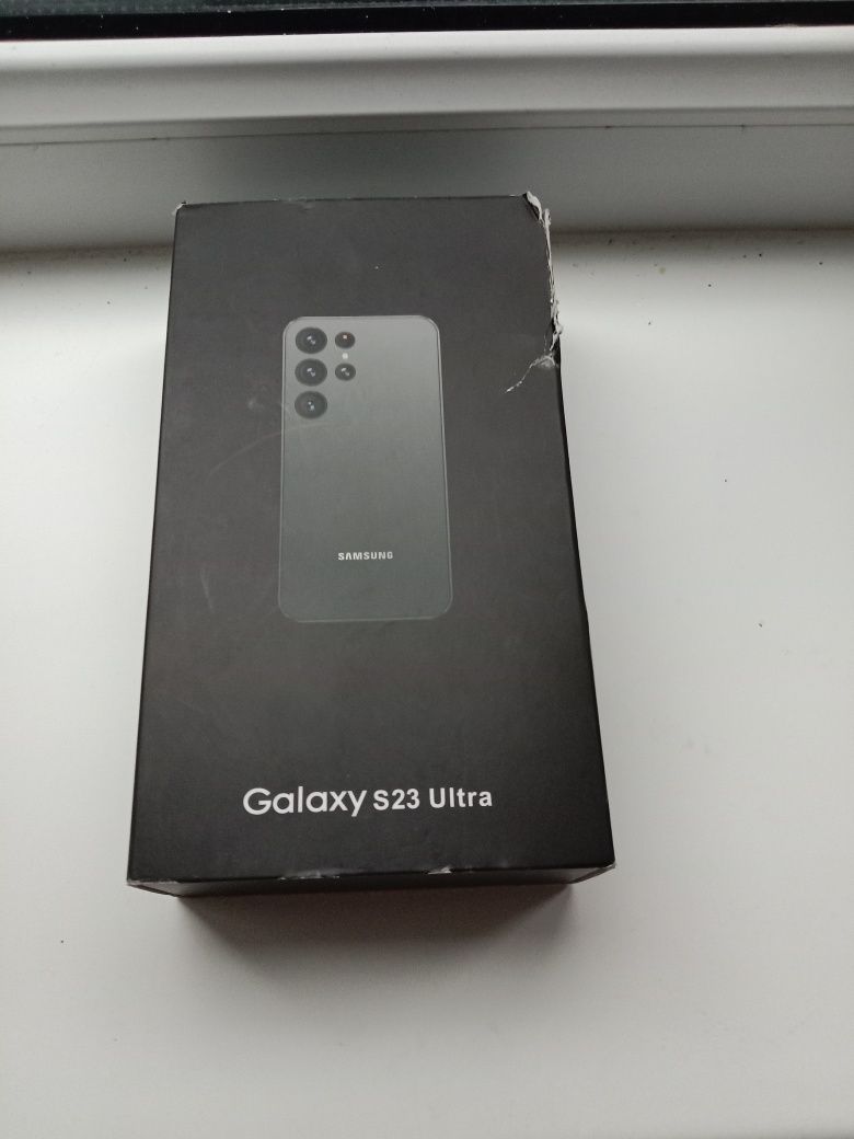 Продам смартфон Samsung galaxy s23 ultra новая в коробке