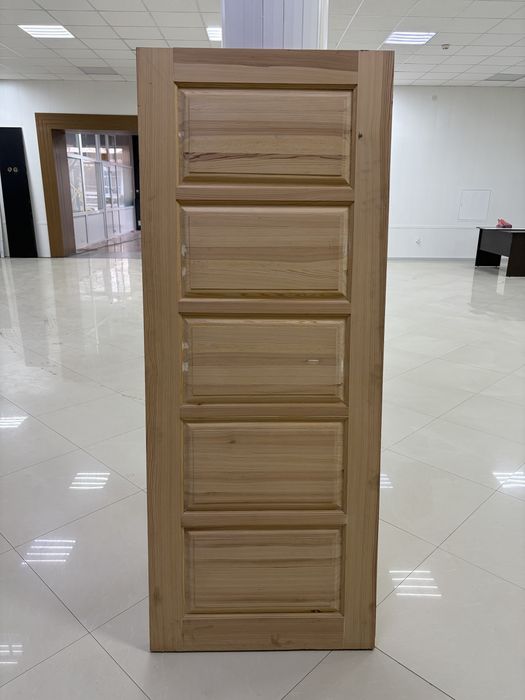 Дверь новая с салона