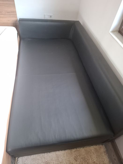 Canapea neagra living