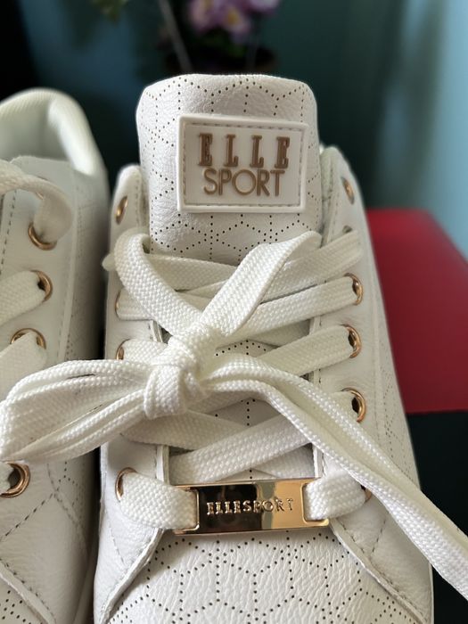 Adidasi sport marca Elle sport, mărimea 38, culoare alb