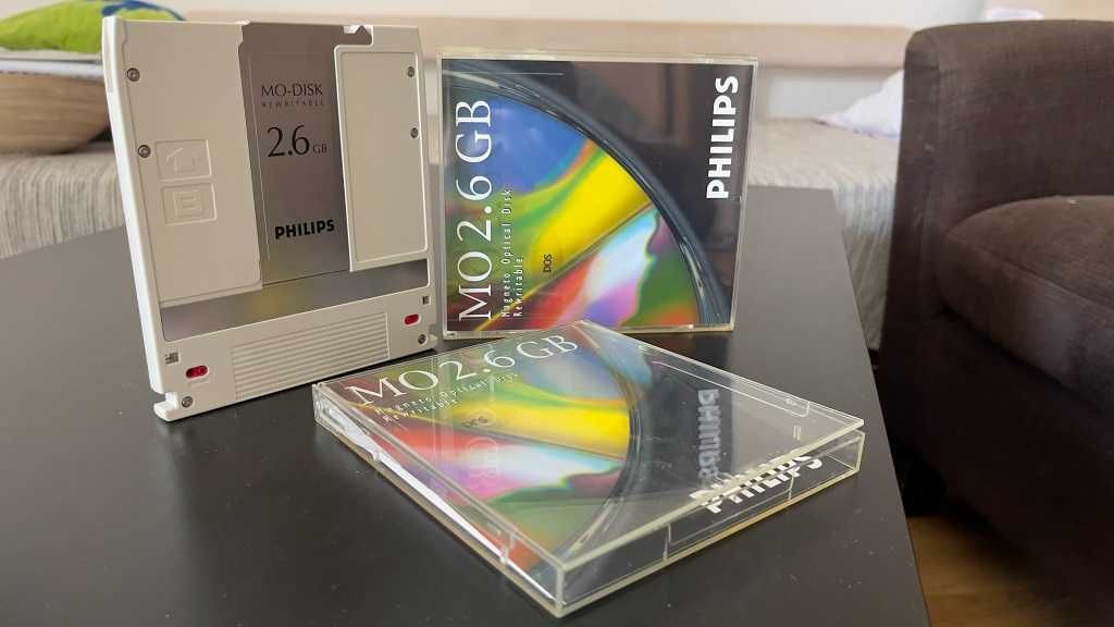 Medical Grade 5.25" 2.6GB DICOM Rewritable Magneto Optical MO Disk