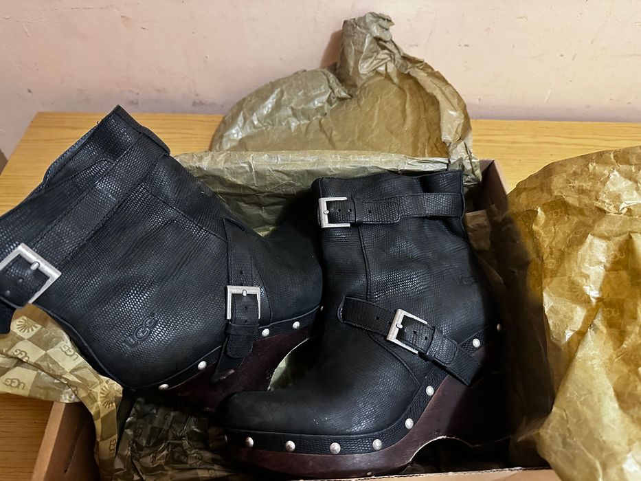 Боти UGG на платформа