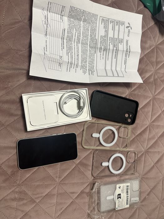 Продавам перфектен Iphone 13