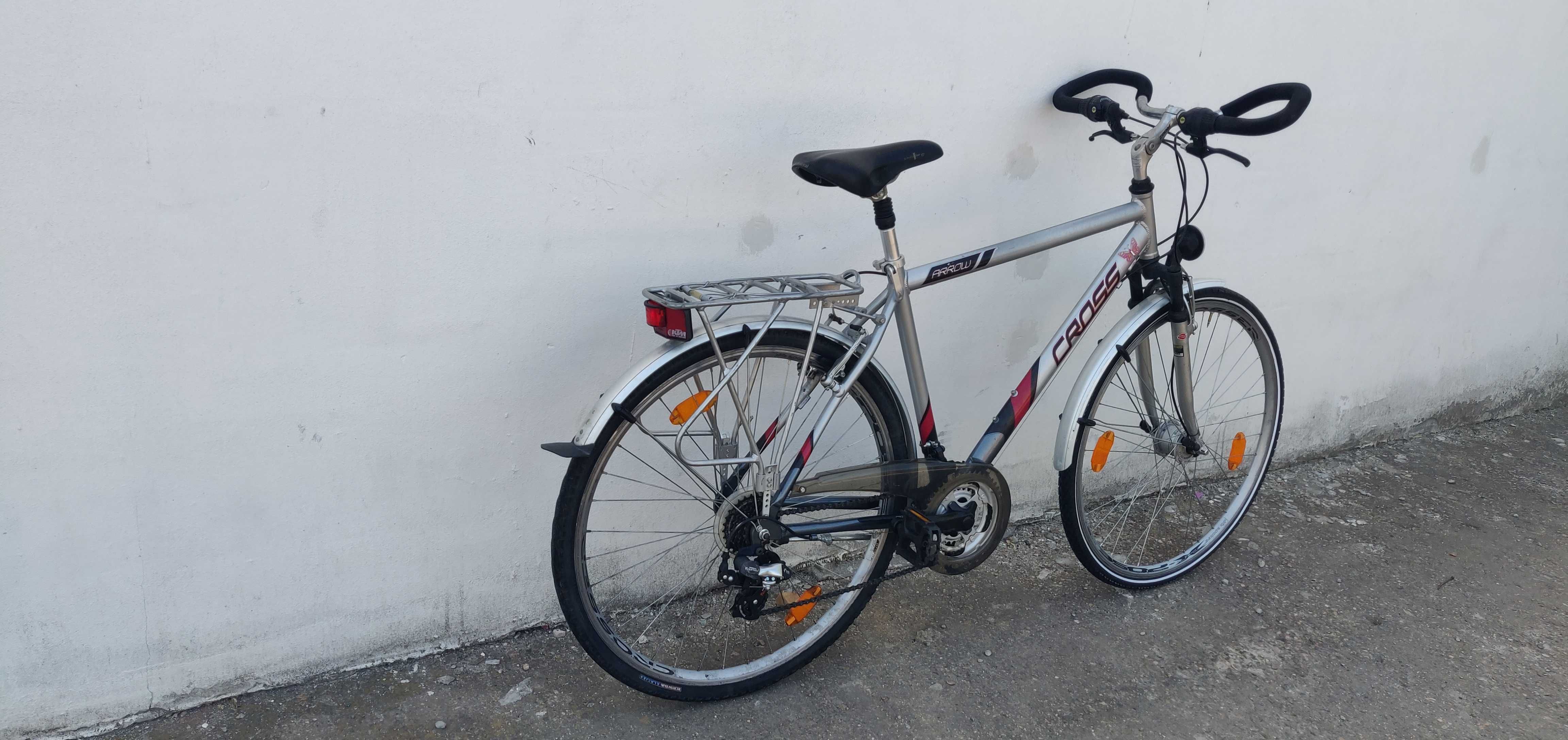 Bicicleta Cross cu roti de 28 inch Cadrul de aluminiu