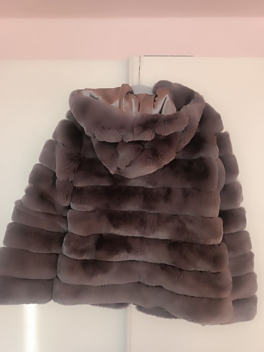 Намаление! Късо палто с качулка от естествен косъм