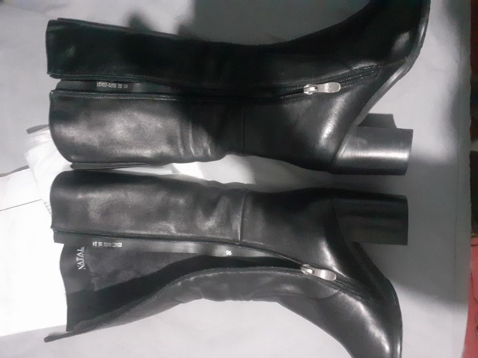 Сапоги кож нов цыгейка 35р 2000т ранец 3т бот 45р 6т каска 1500т