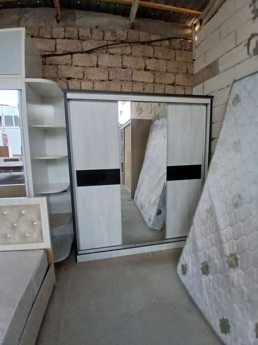 Шкафы в отличном состояние