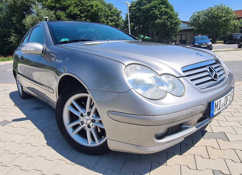 Mercedes C200 Kompressor 163 CP Coupe Automat