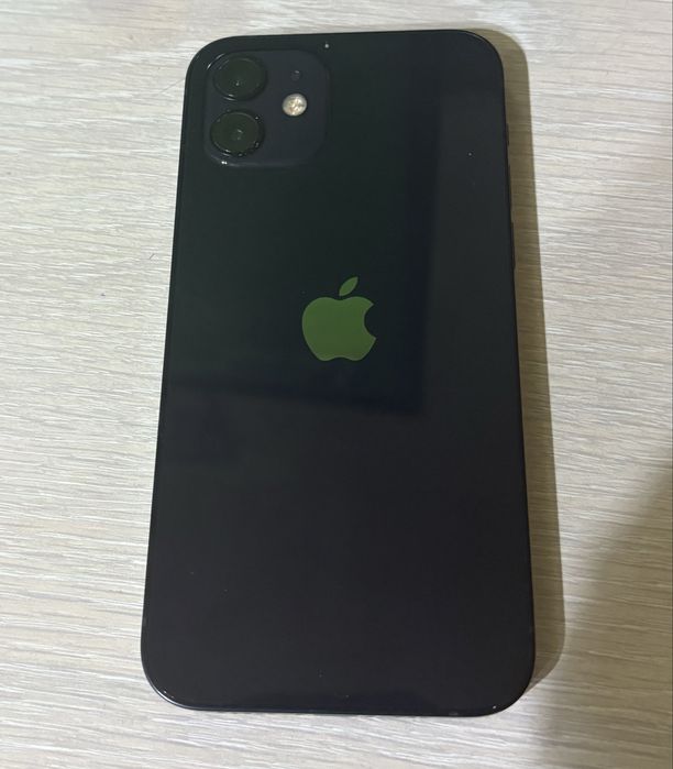 Iphone 12 simplu
