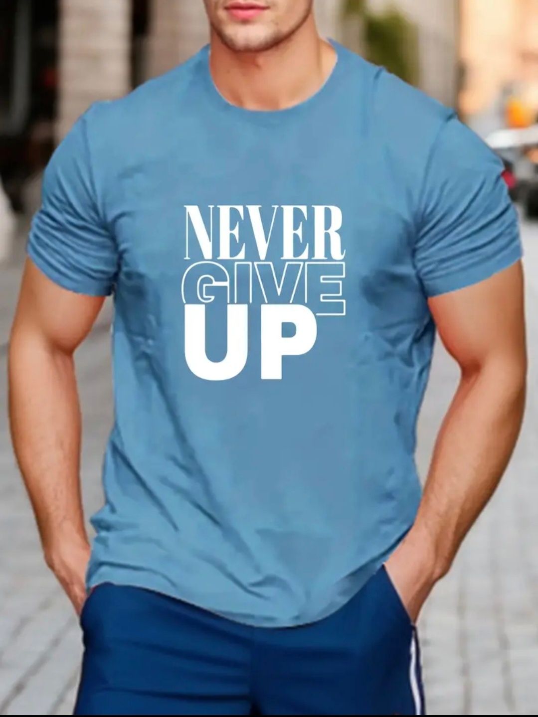 Vând tricouri "Never give up"