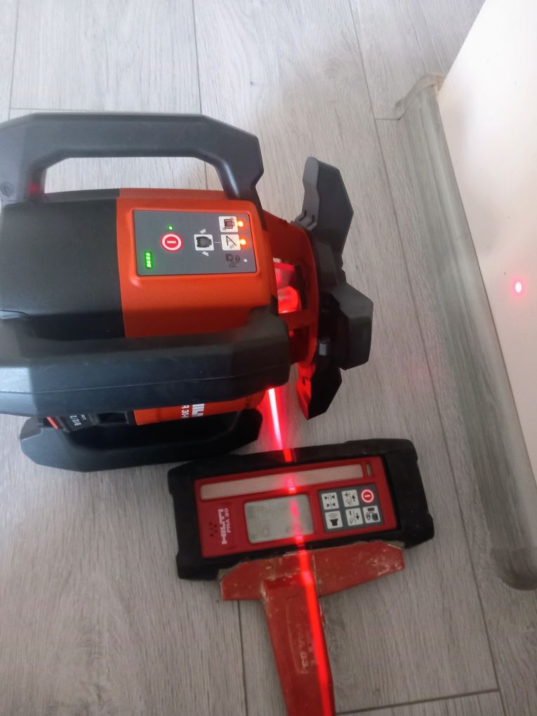 Ротационен лазерен нивелир Hilti PR 30-HVS А12