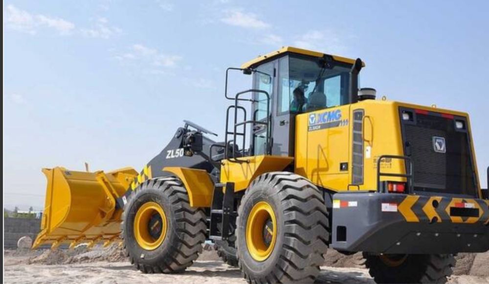 Погрузчик 3 куб услуги погрузчика погрузка груза уборка снега и мусора