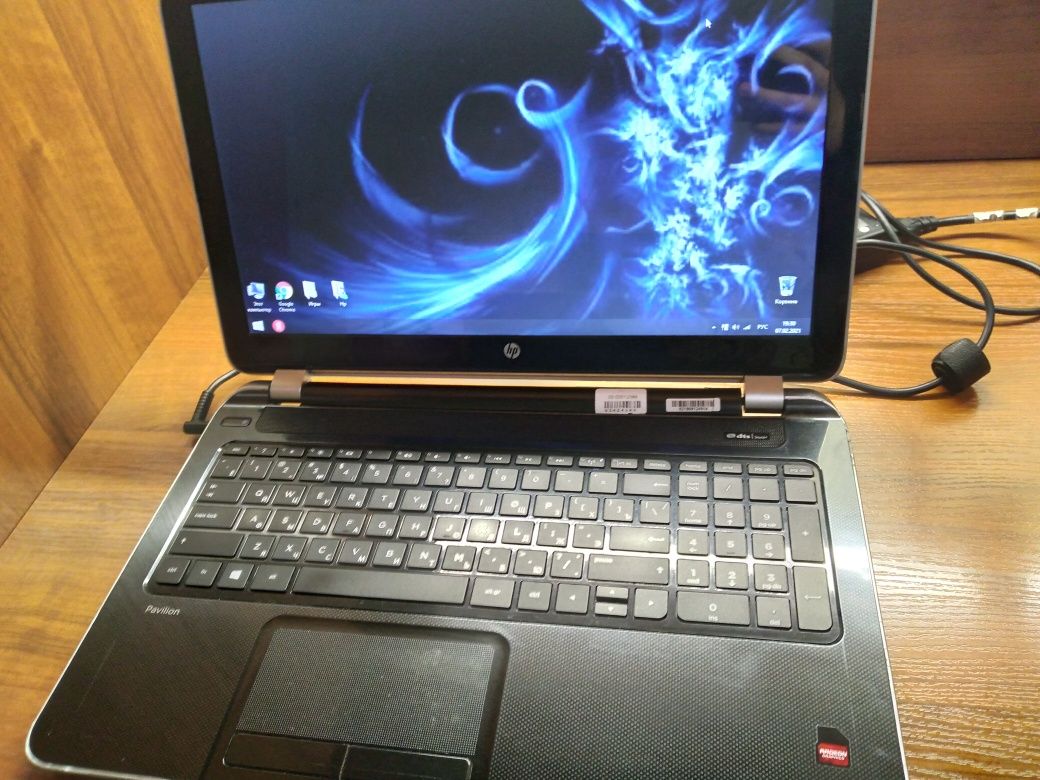 Мощный ноутбук HP Pavilion AMD A4-500/8 гб ОЗУ/AMD Radeon HD 8600M/