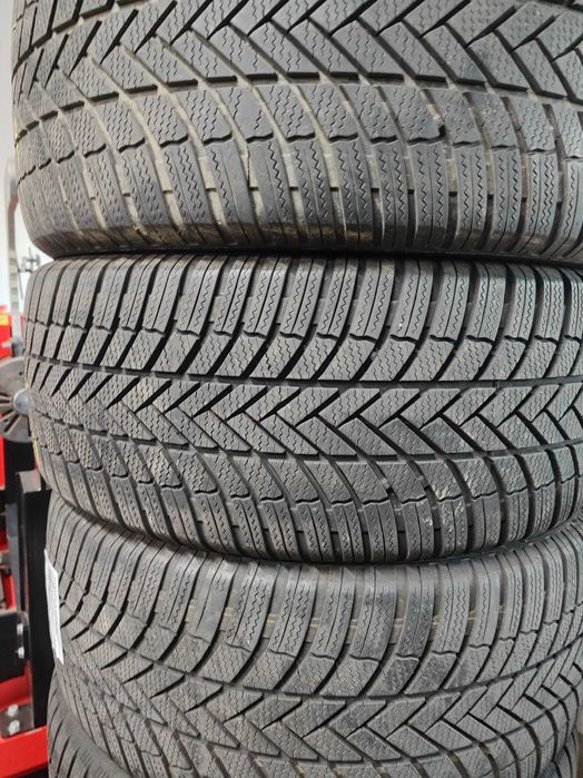 4бр.зимни гуми 255/50/19 Bridgestone