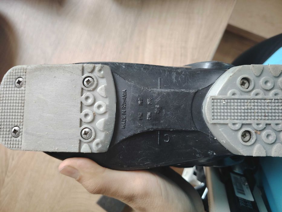 Ски и ски обувки 30 номер