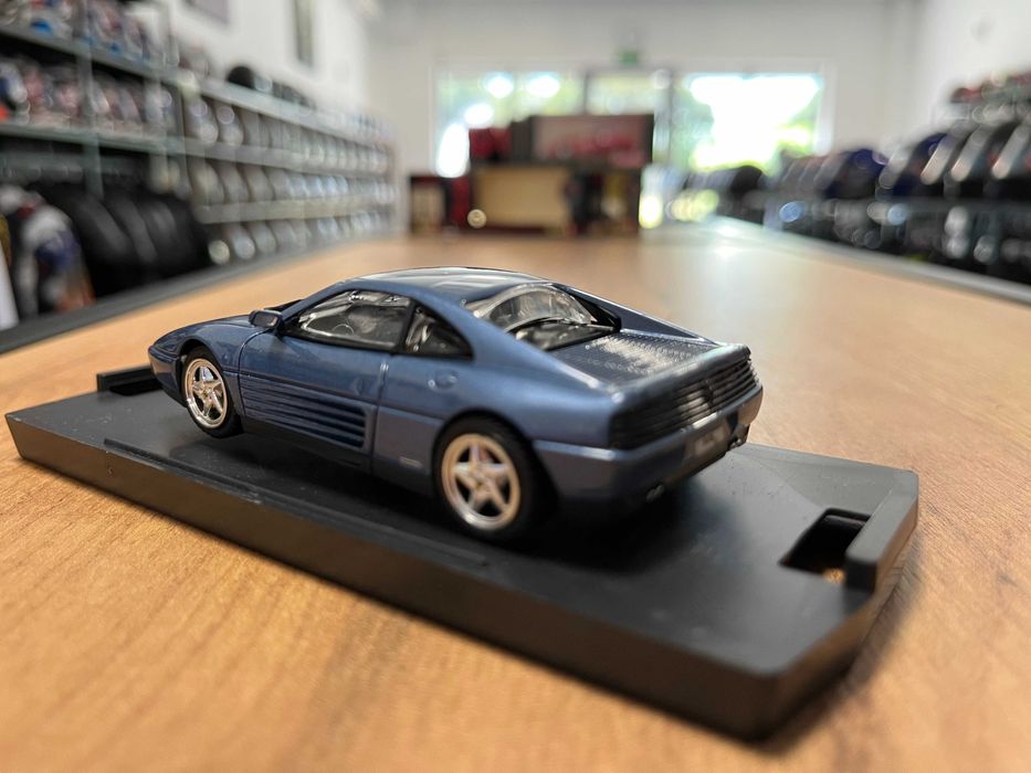 Метална колекционерска количкa REVELL FERARRI мащаб 1:43 ITALY