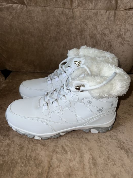 Тёплая зимняя обувь НОВАЯ (торг уместен)