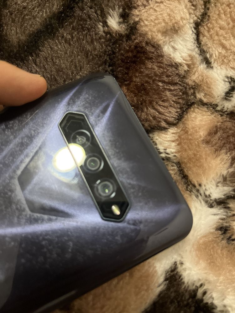 Vând Xiaomi Black Shark 4 - Telefon de gaming performant