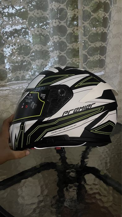 Casca moto Premier absolut noua nefolosita cu accesorii XXL 61cm