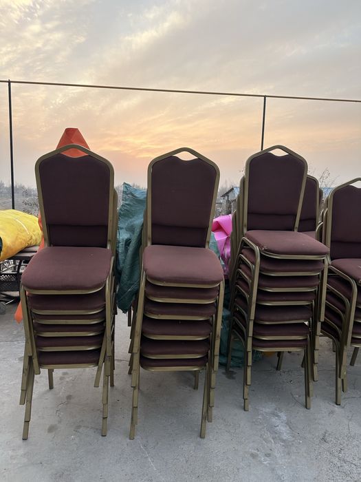 Стулья продается