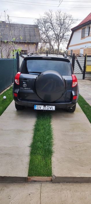 Vand toyota rav 4 2400€