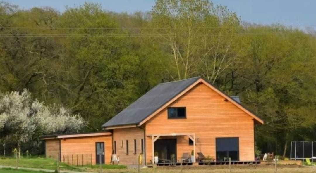 Case pe structura metalica, containere modulare si cabane tip A
