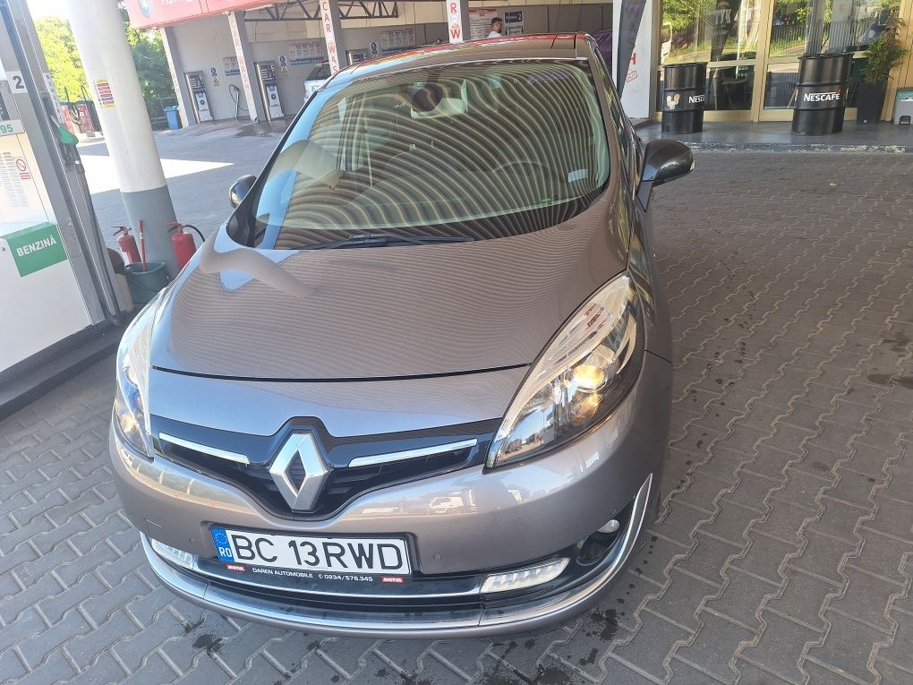 vând renault grande scenic 1.6  dci 7 locuri