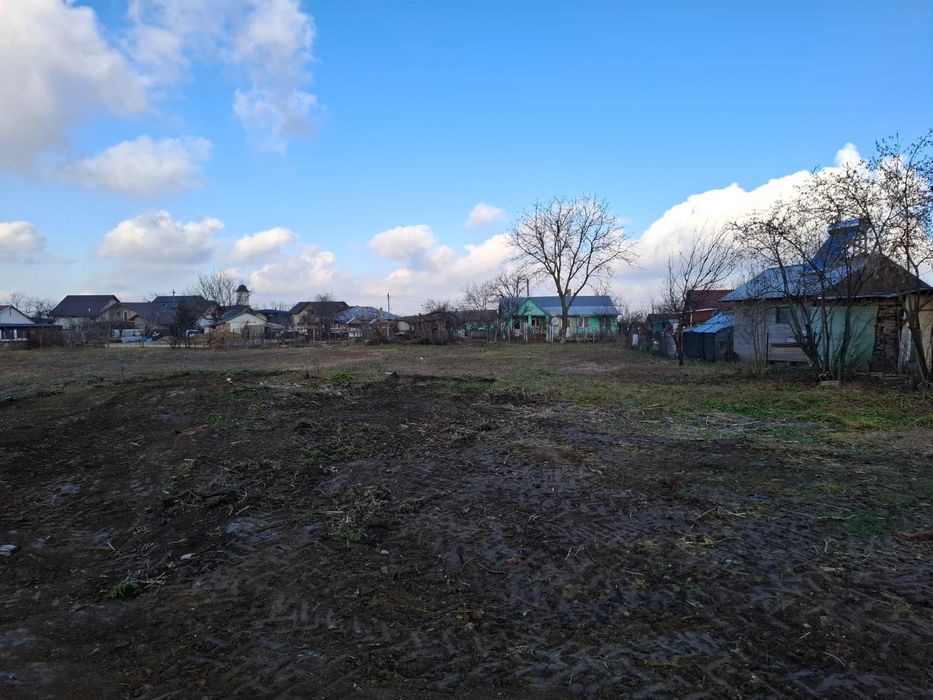 Teren Centru Aroneanu