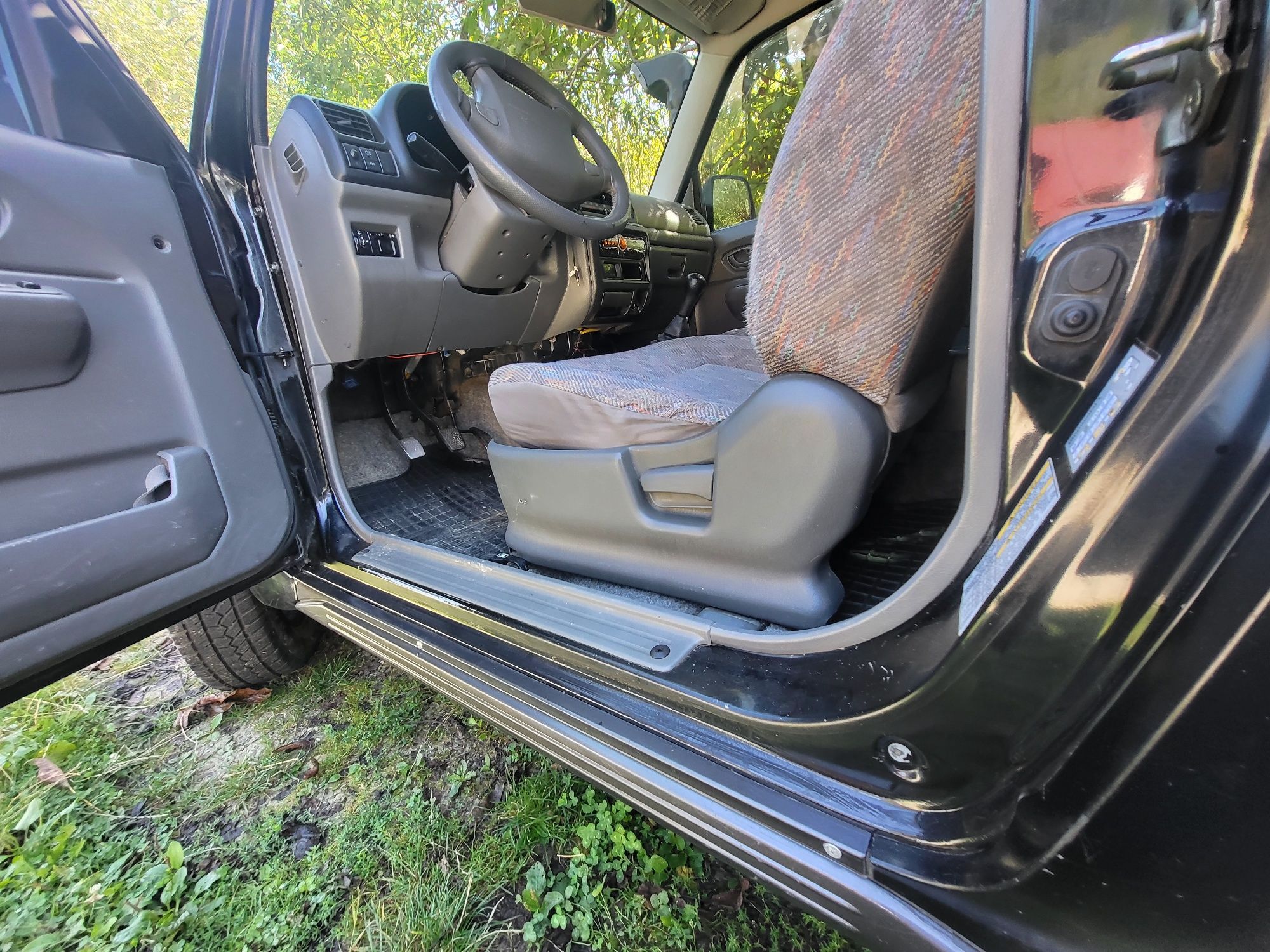 Vând Suzuki Jimny din 2001 , 4x4 cu refuctor .