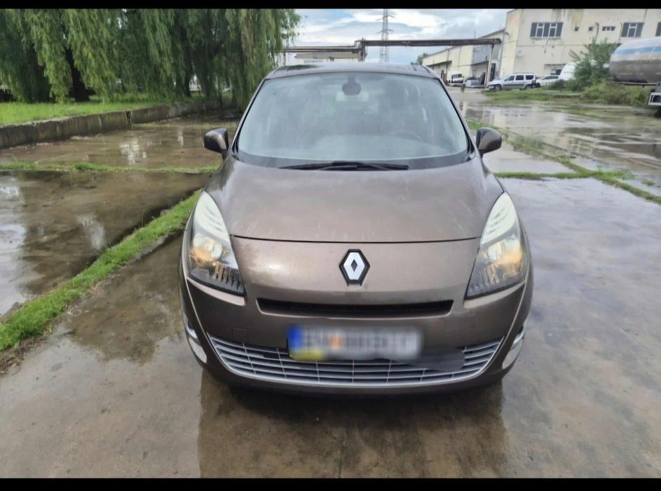 Vând Renault Grand Scenic