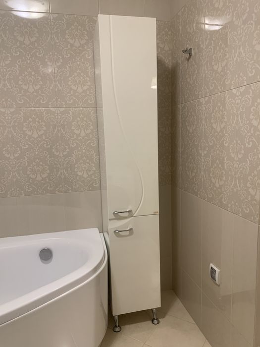 Шкаф , в ванну .