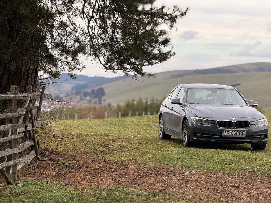Bmw F30 2017 - xdrive - 2 butoane - sport pachet