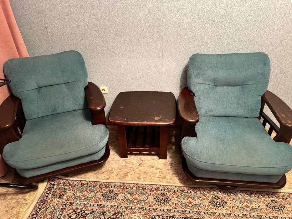 Продам кресло, диван и стол