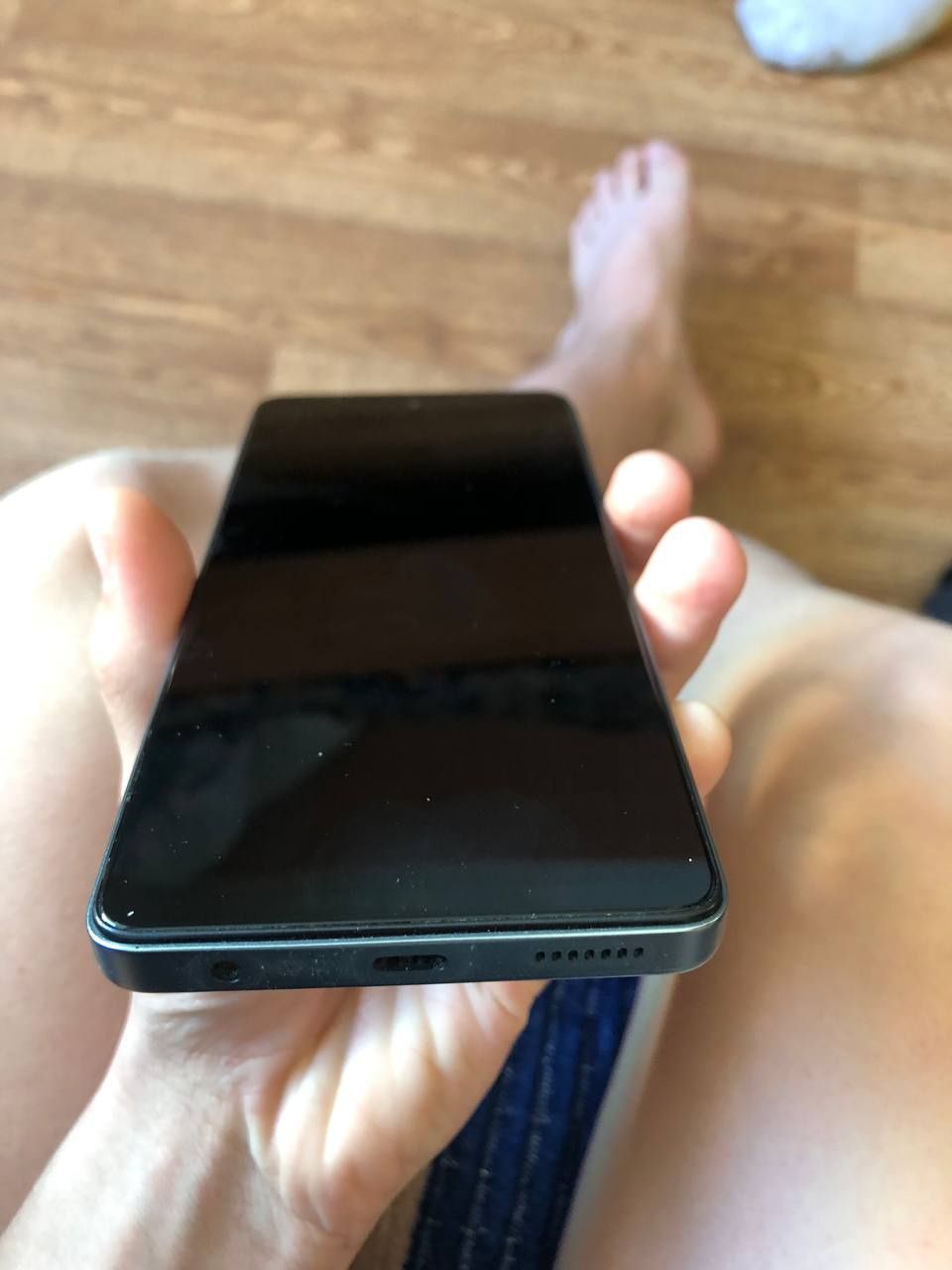 Tecno рova 6 neo в хорошем состоянии
